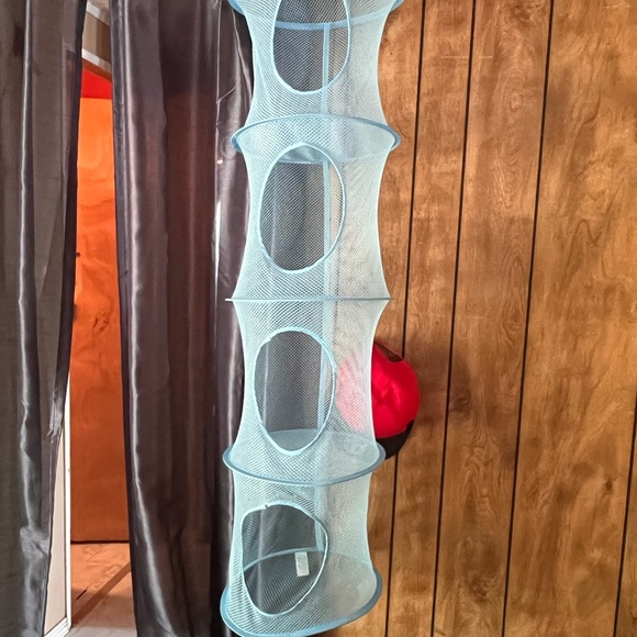 Toy cubby - Picture 2 of 3